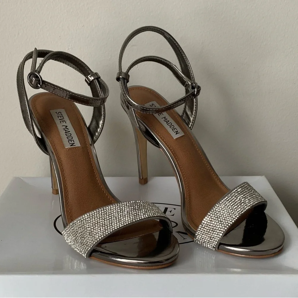 Steve Madden Rhinestone and Silver Ankle-strap sandal Heels Size 8